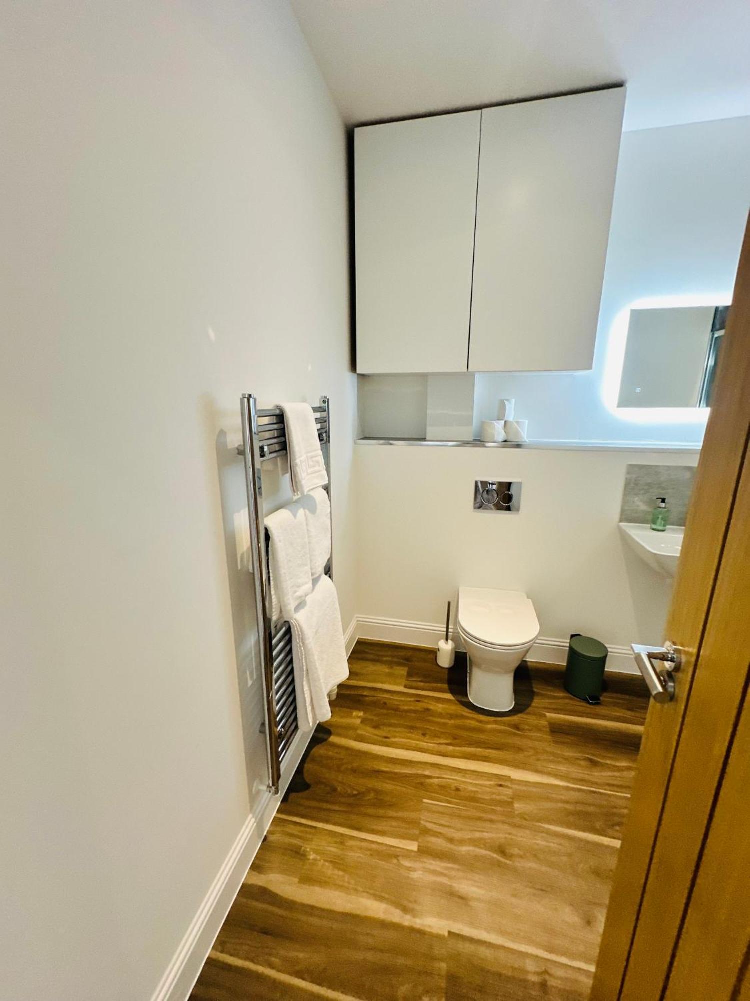 Barnet House Serviced Apartments Dunfermline Exterior photo