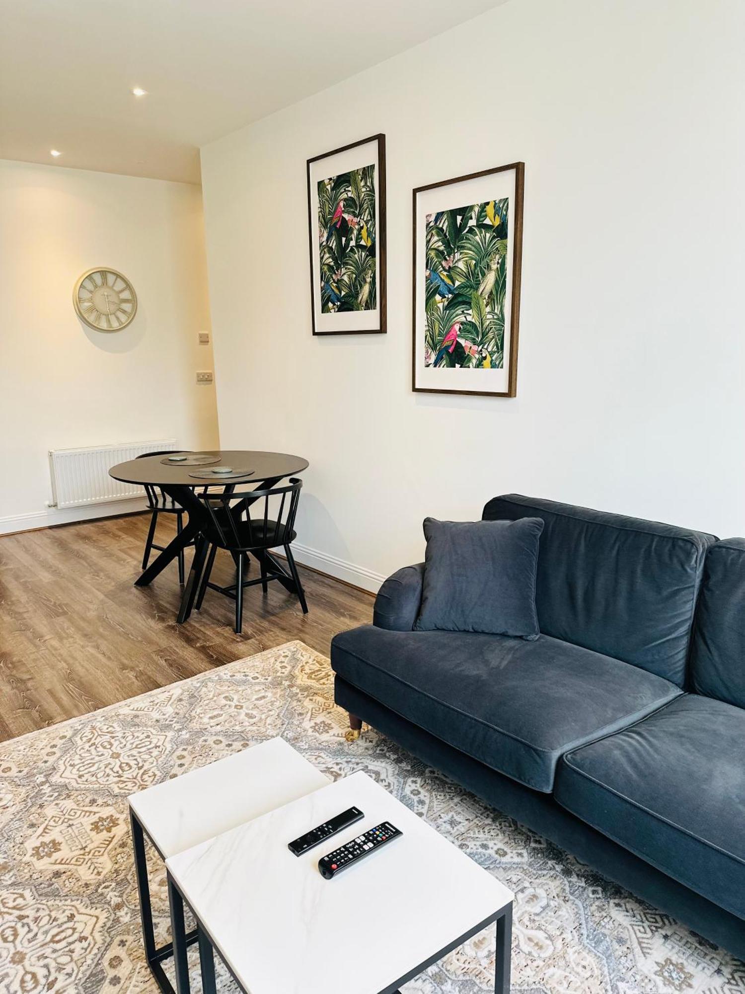 Barnet House Serviced Apartments Dunfermline Exterior photo