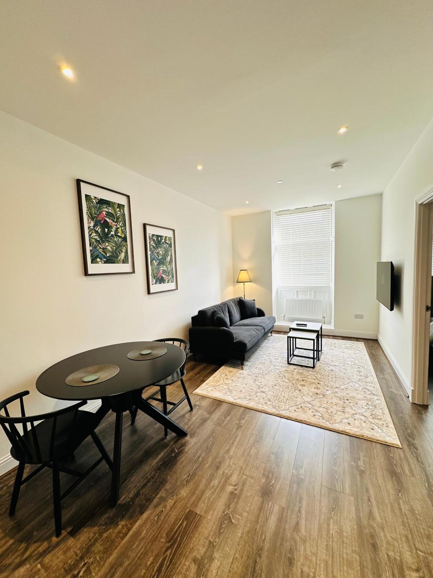 Barnet House Serviced Apartments Dunfermline Exterior photo